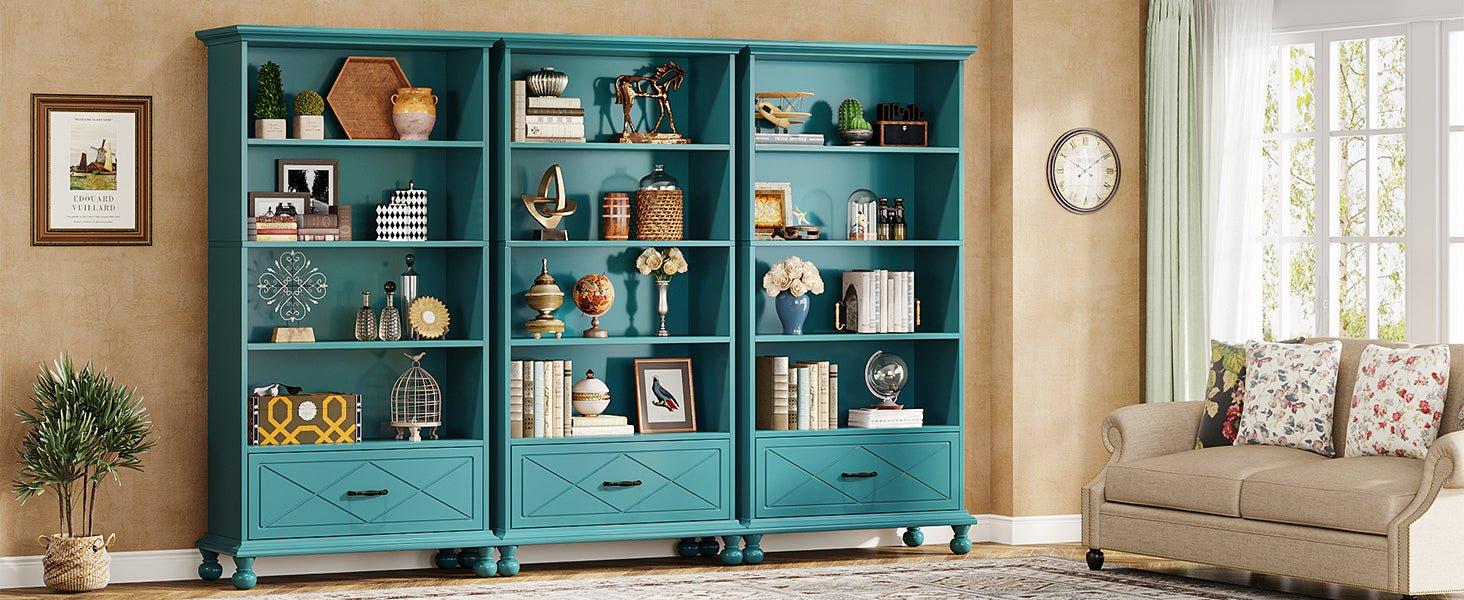 Combines bold lines with a vintage finish and classic style elements !